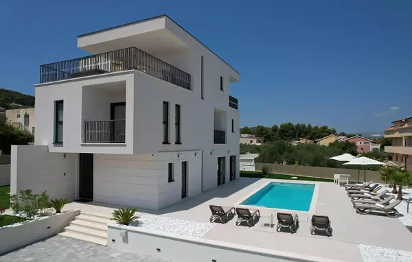 Ciovo  Slatine in Central Dalmatian Riviera