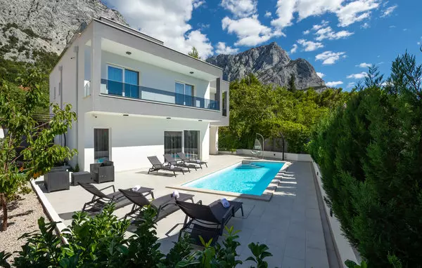 Makarska Baska Voda in Central Dalmatian Riviera