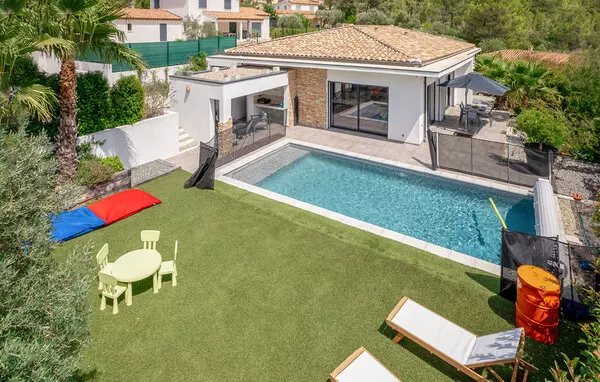 Sollies Toucas in Provence