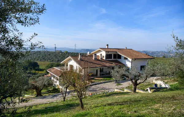2 bedroom Moscufo in Abruzzo