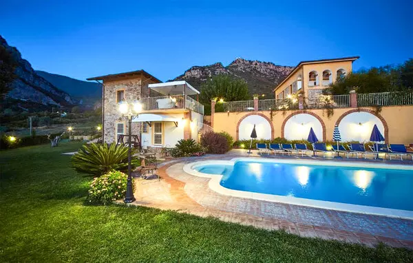 5 bedroom Giungano in Campania