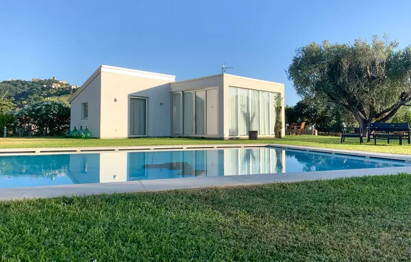6 bedroom Vallo Della Lucania in Campania