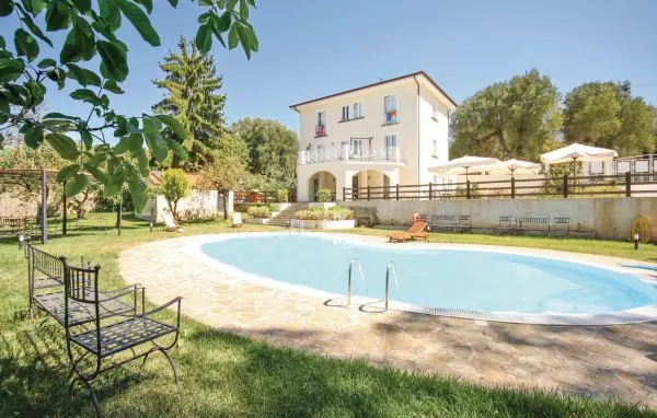 4 bedroom Vallo Della Lucania in Campania