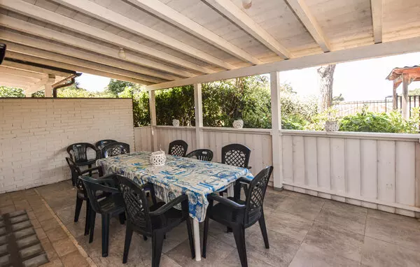 2 bedroom Riva Dei Tarquini in Lazio Coast