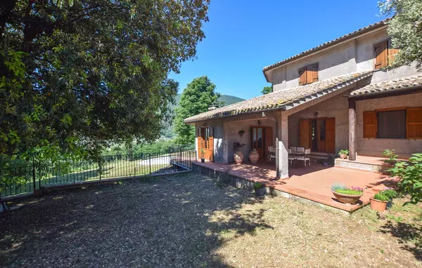 5 bedroom Configni in Lazio Countryside
