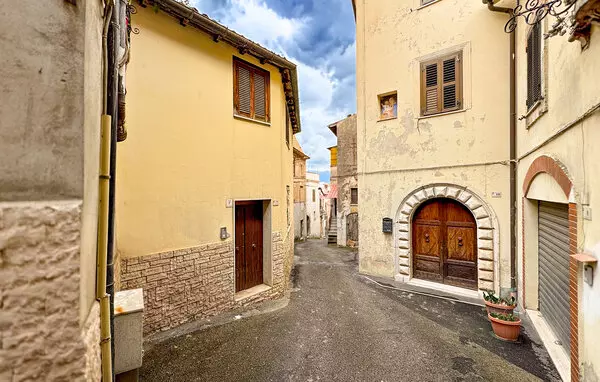 2 bedroom Priverno / Terracina in Lazio