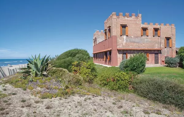 7 bedroom Torvajanica in Lazio