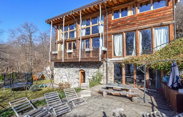 4 bedroom Capo Di Ponte in Lombardy