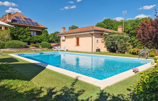 2 bedroom Lago Di Como in Lombardy