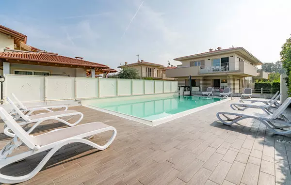 3 bedroom Puegnago Sul Garda in Lombardy