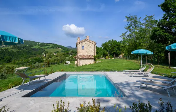 4 bedroom Frontino in Marche