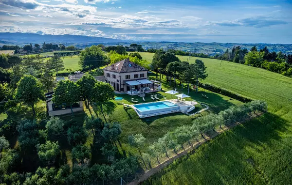5 bedroom Macerata in Marche