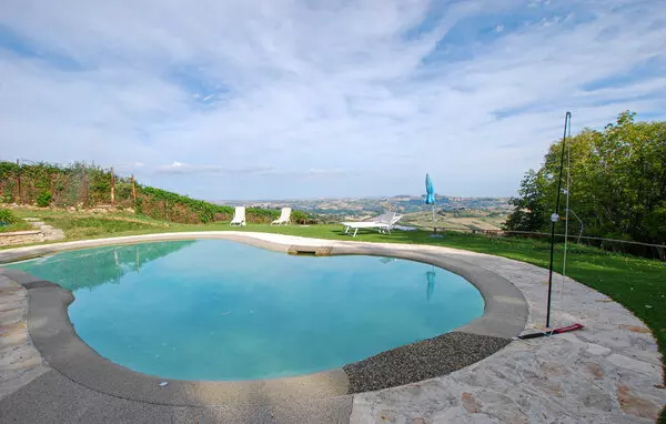 3 bedroom Monterubbiano in Marche