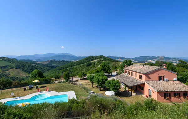 4 bedroom Urbania in Marche