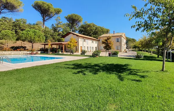 10 bedroom San Giuliano Di Puglia in Molise