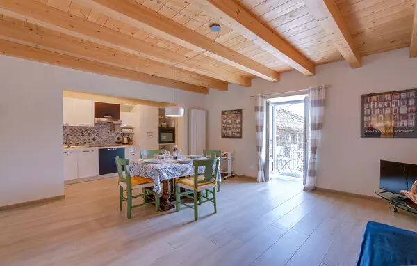 2 bedroom Albagnano Di Bee in Northern Italian Lakes