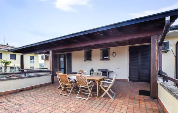 2 bedroom Cisano Di Bardolino in Northern Italian Lakes