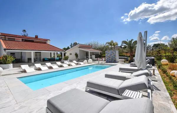 6 bedroom Partinico in Sicily