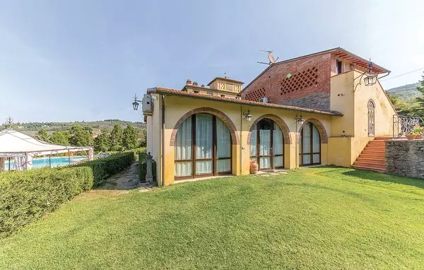 2 bedroom Arezzo in Tuscany