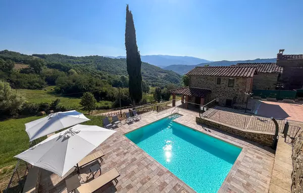 2 bedroom Castel Focognano in Tuscany
