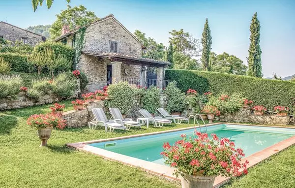 2 bedroom Dicomano in Tuscany