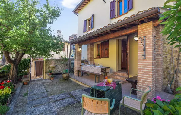 2 bedroom Castel Ritaldi in Umbria