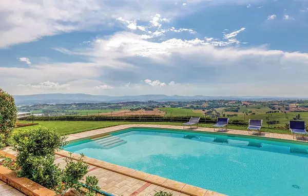 7 bedroom Castiglione Del Lago in Umbria