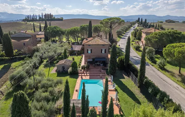 6 bedroom Castiglione Del Lago in Umbria