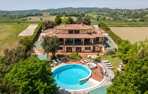 8 bedroom Gualdo Cattaneo (Pg) in Umbria